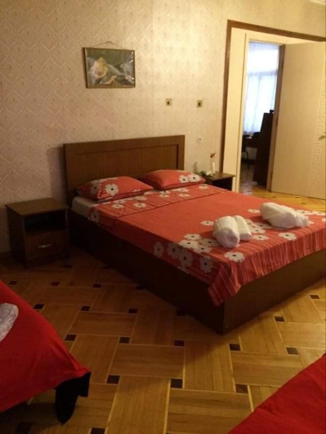 Guesthouse Raisa Кварели Екстериор снимка