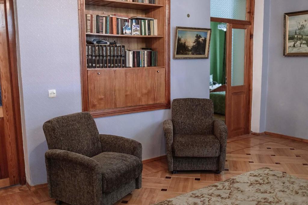 Guesthouse Raisa Кварели Екстериор снимка